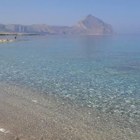 Sul Golfo Di Bonagia Holiday home *